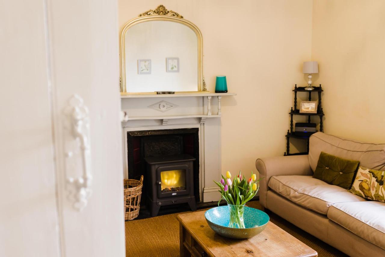 May Tree Cottage Manorbier 5 Mins From The Beach Sleeps 4 Exterior foto